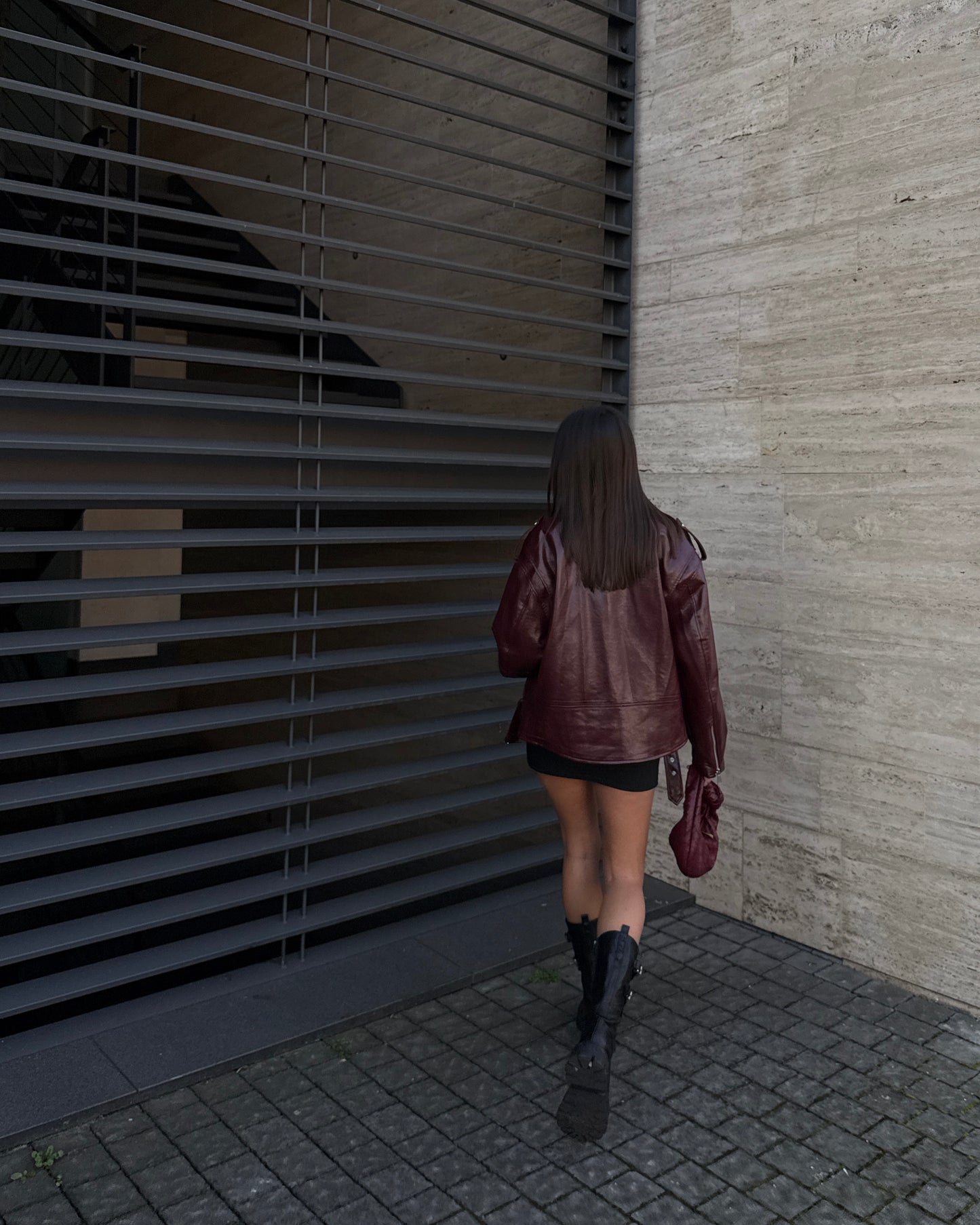 GIACCA BIKER IN ECOPELLE CON CINTURA