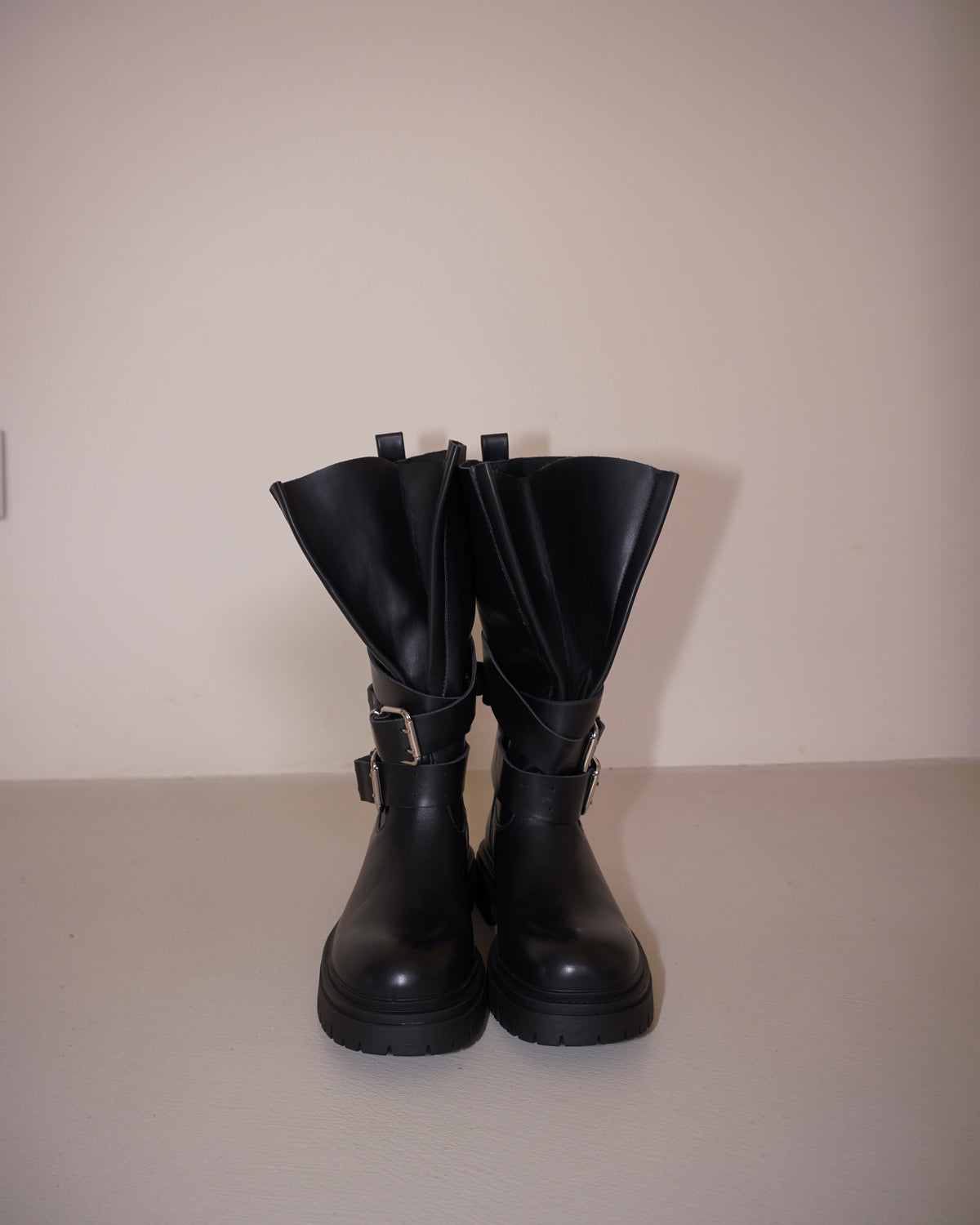 STIVALI BIKER CON FIBBIE