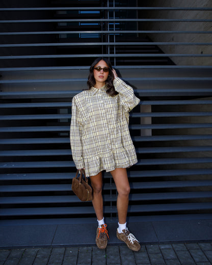 ABITO CAMICIA CON SPALLE IMBOTTITE