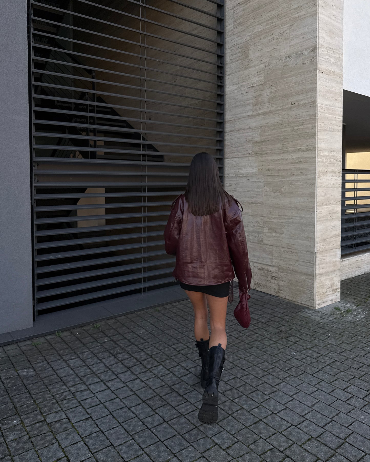 GIACCA BIKER IN ECOPELLE CON CINTURA