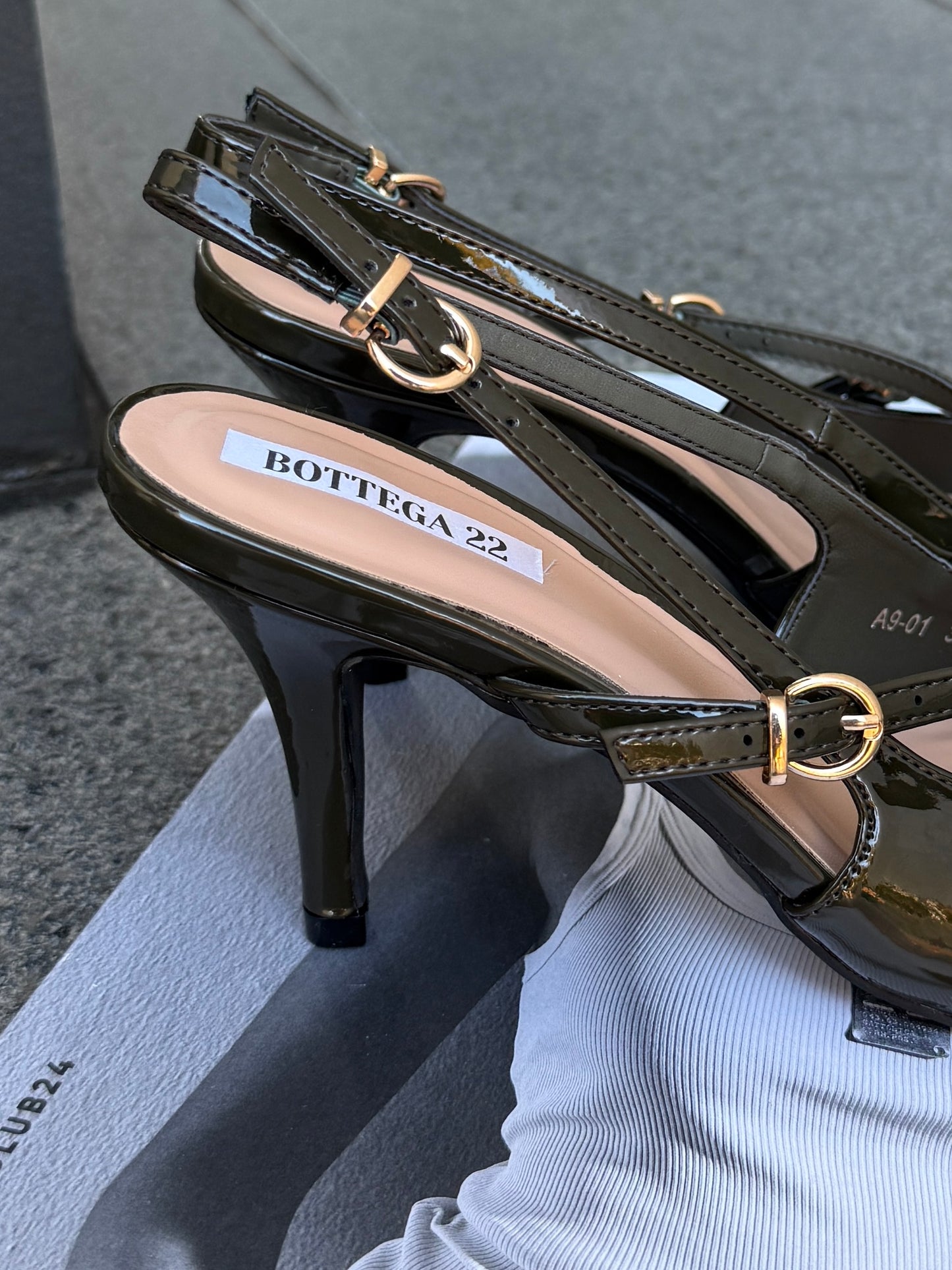 SLINGBACK IN VERNICE