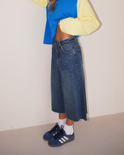 BERMUDA IN DENIM CON RISVOLTO