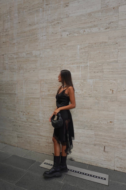 ABITO MIDI IN SIMIL RASO CON PIZZO