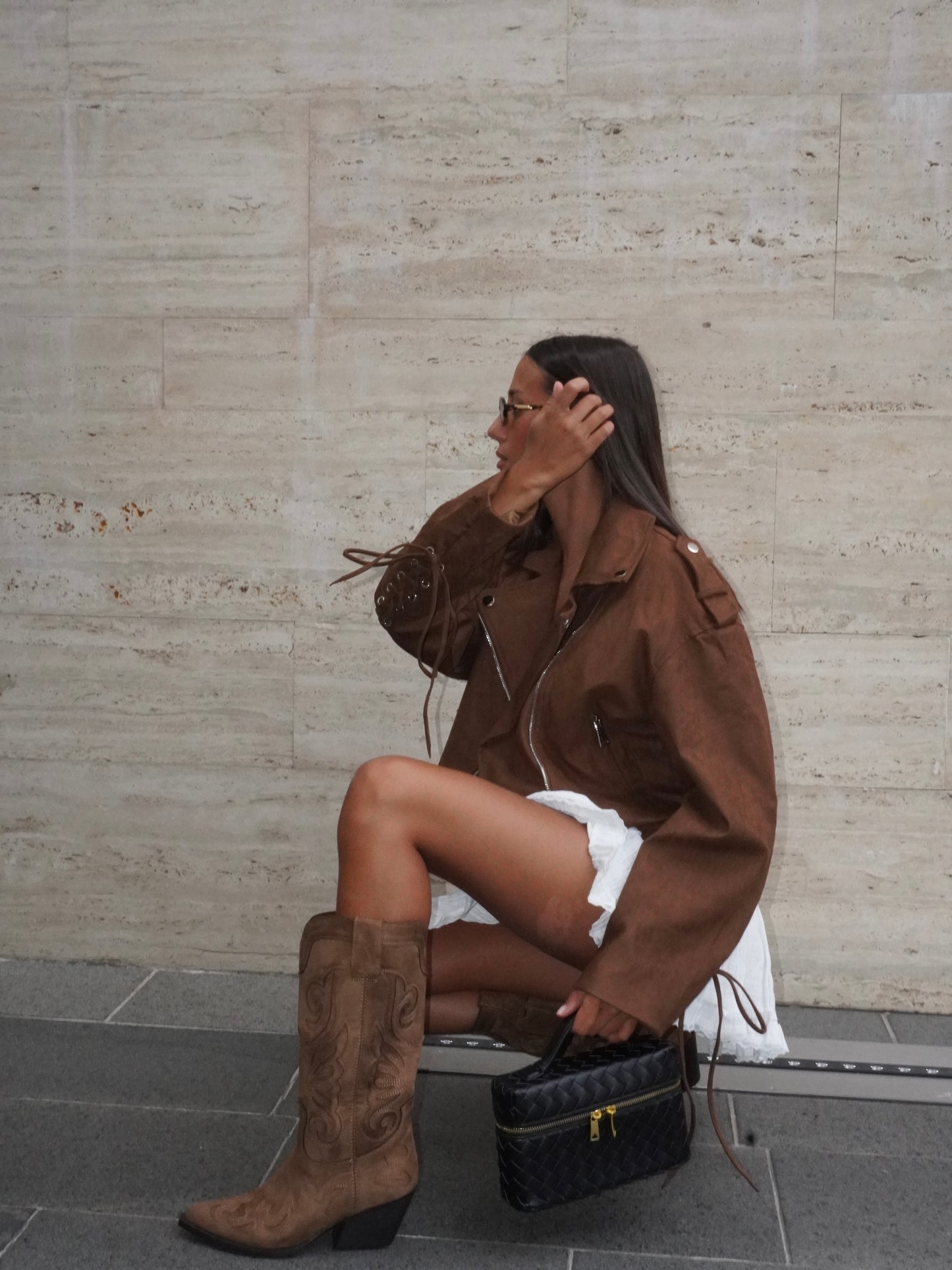 CHIODO STRINGATO IN SIMIL CAMOSCIO