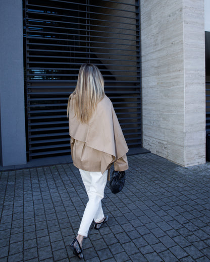 TRENCH CORTO CON MANTELLA LUMINA