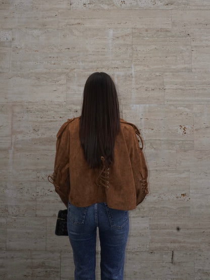 BIKER STRINGATO IN SIMIL CAMOSCIO