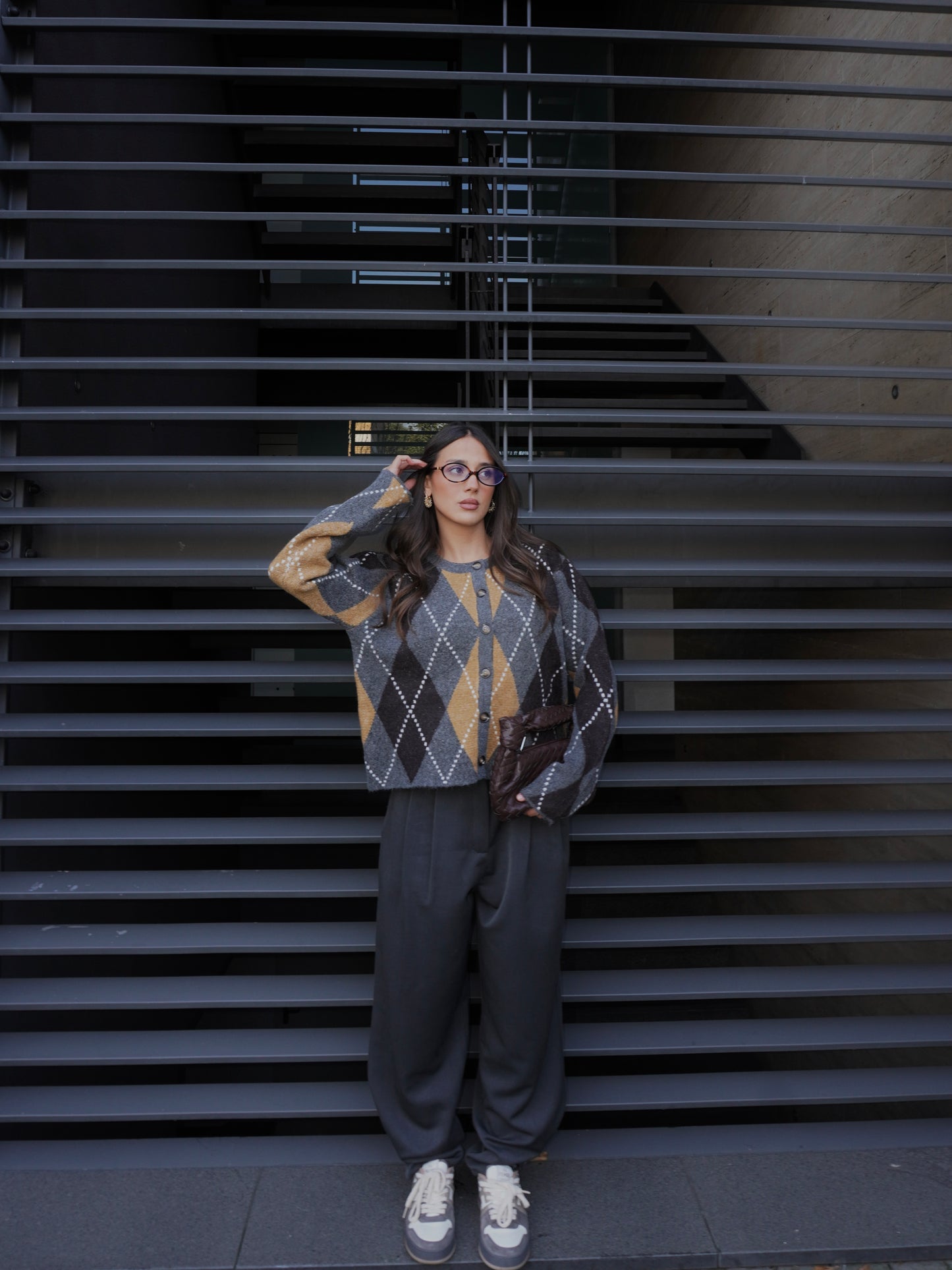 PANTALONE ELEGANTE CON PINCES