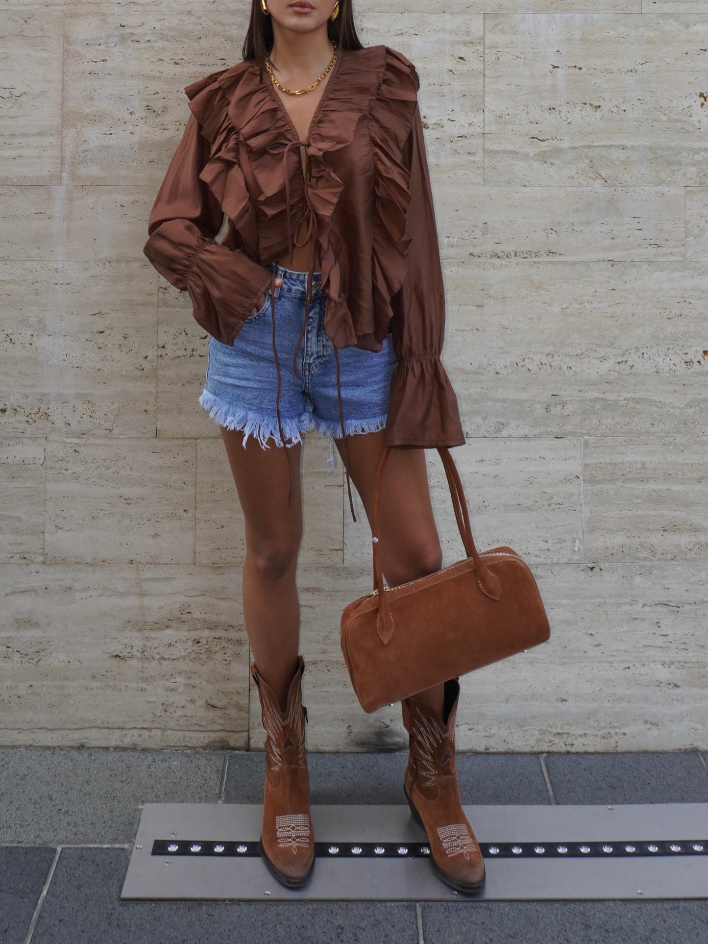 SHORTS IN DENIM SFRANGIATO