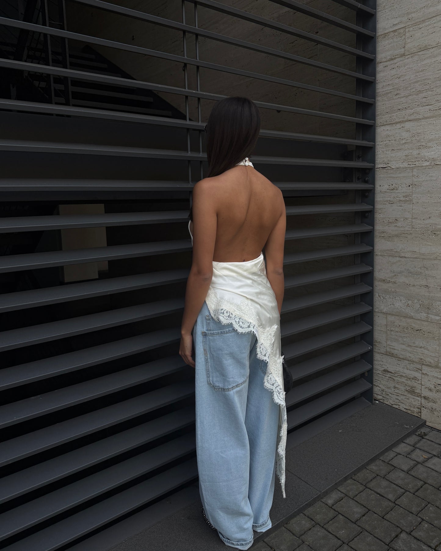 TOP SCOLLO HALTER SATINATO LUMINA