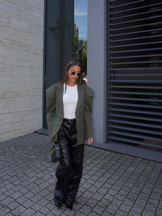 PANTALONE STRINGATO IN ECOPELLE