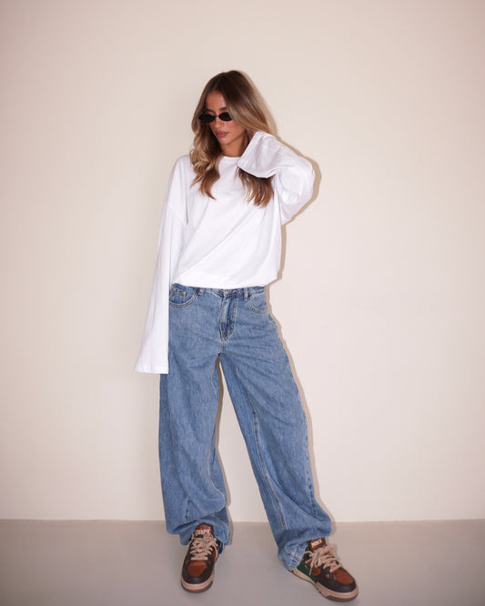 JEANS GAMBA LARGA CON CUCITURE