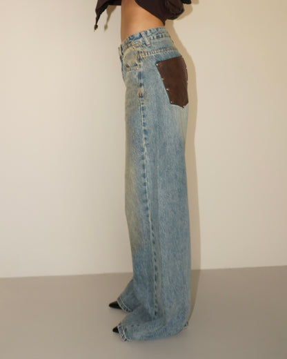 JEANS STRAIGHT CON TASCHE IN ECOPELLE