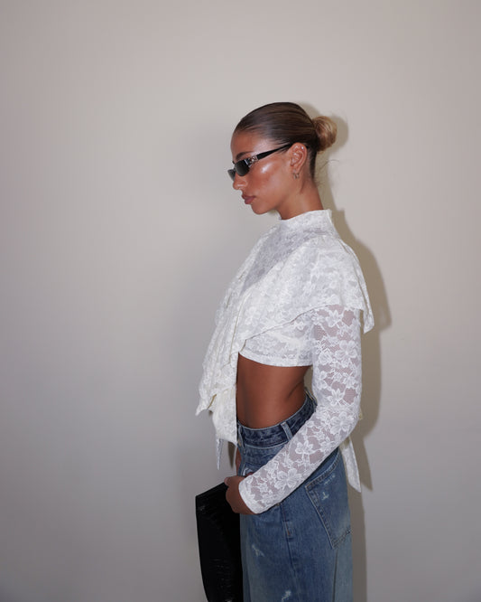 TOP IN PIZZO A MANICHE LUNGHE CON FIOCCHI