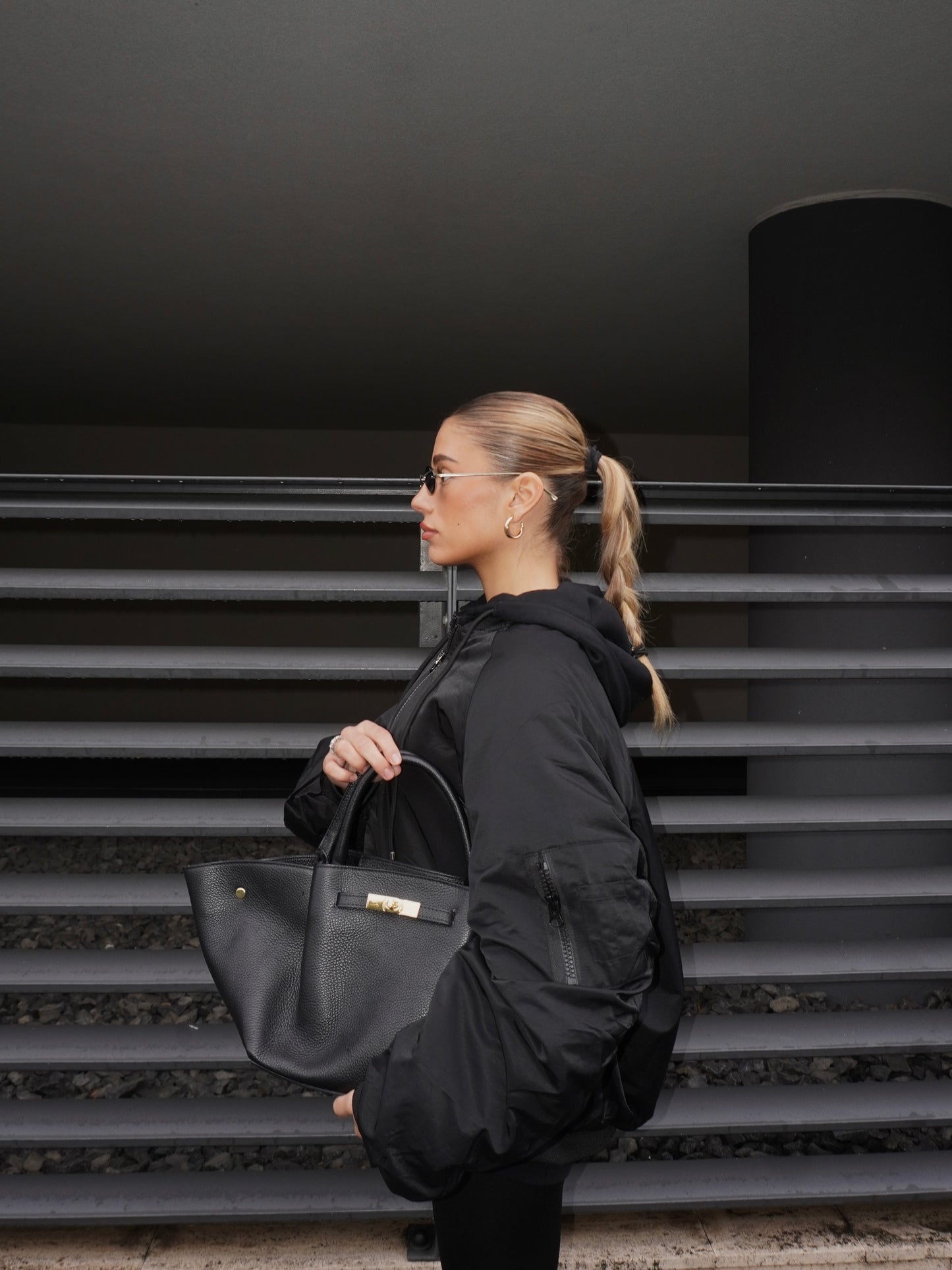 BOMBER IMBOTTITO CON CAPPUCCIO