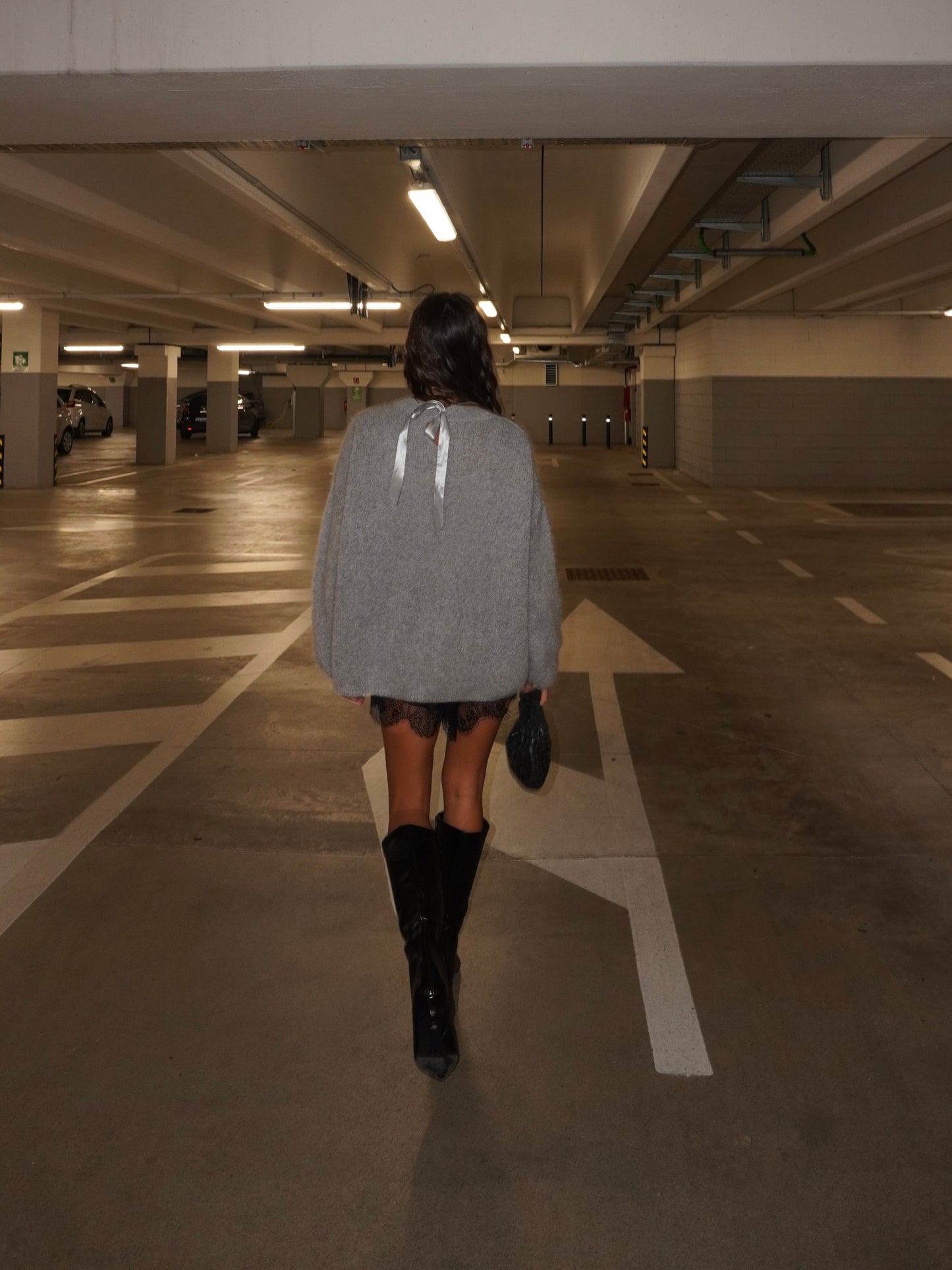 MAGLIONE CON FIOCCO IN LANA MOHAIR