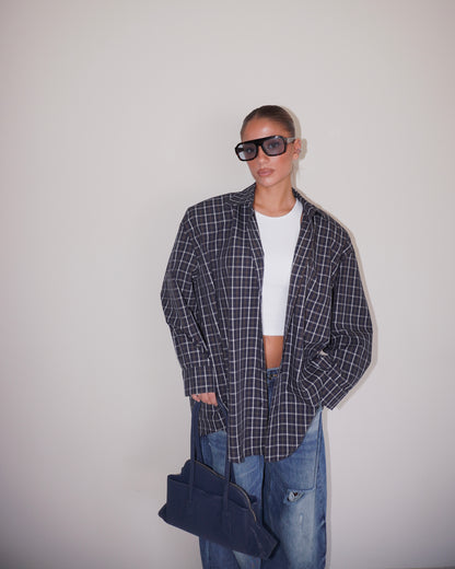 CAMICIA CON SPALLINE IMBOTTITE