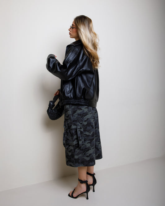 BERMUDA MILITARE CON TASCHE