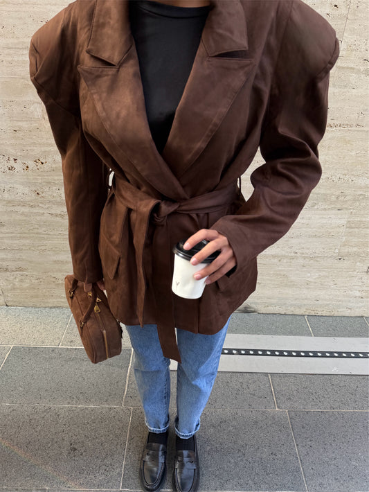 BLAZER IN SIMIL CAMOSCIO CON SPALLE IMBOTTITE