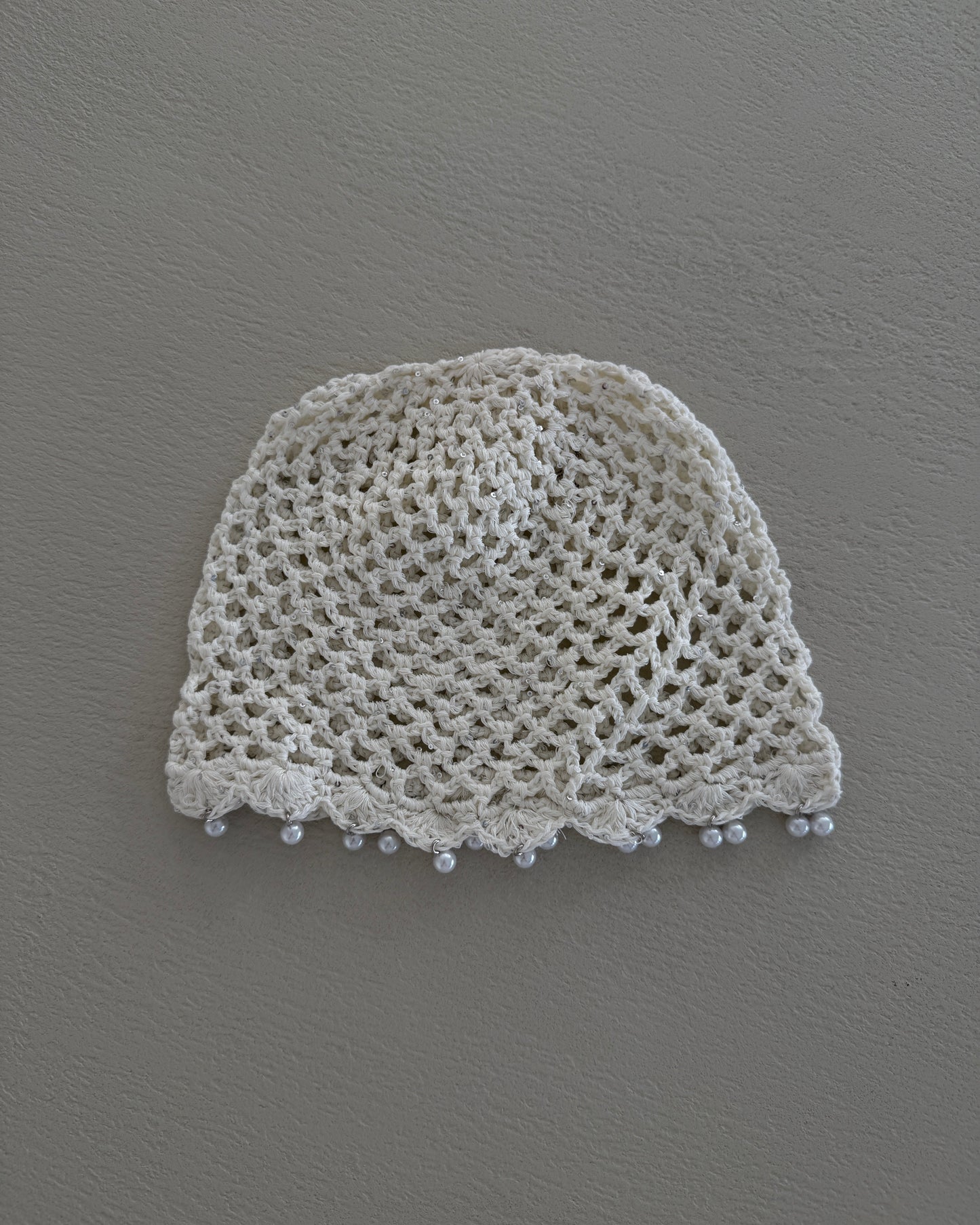 BERRETTO CROCHET CON PERLINE