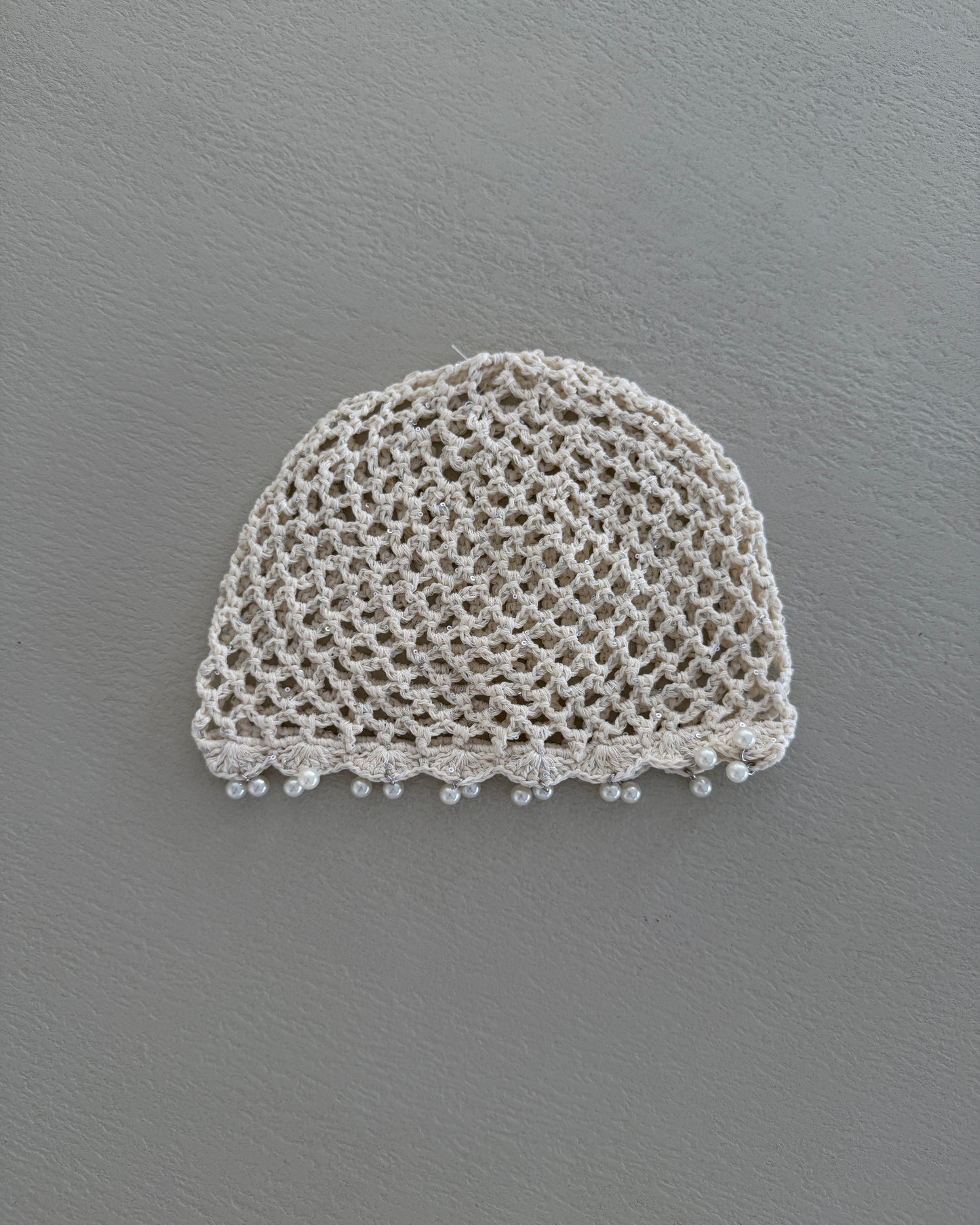 BERRETTO CROCHET CON PERLINE