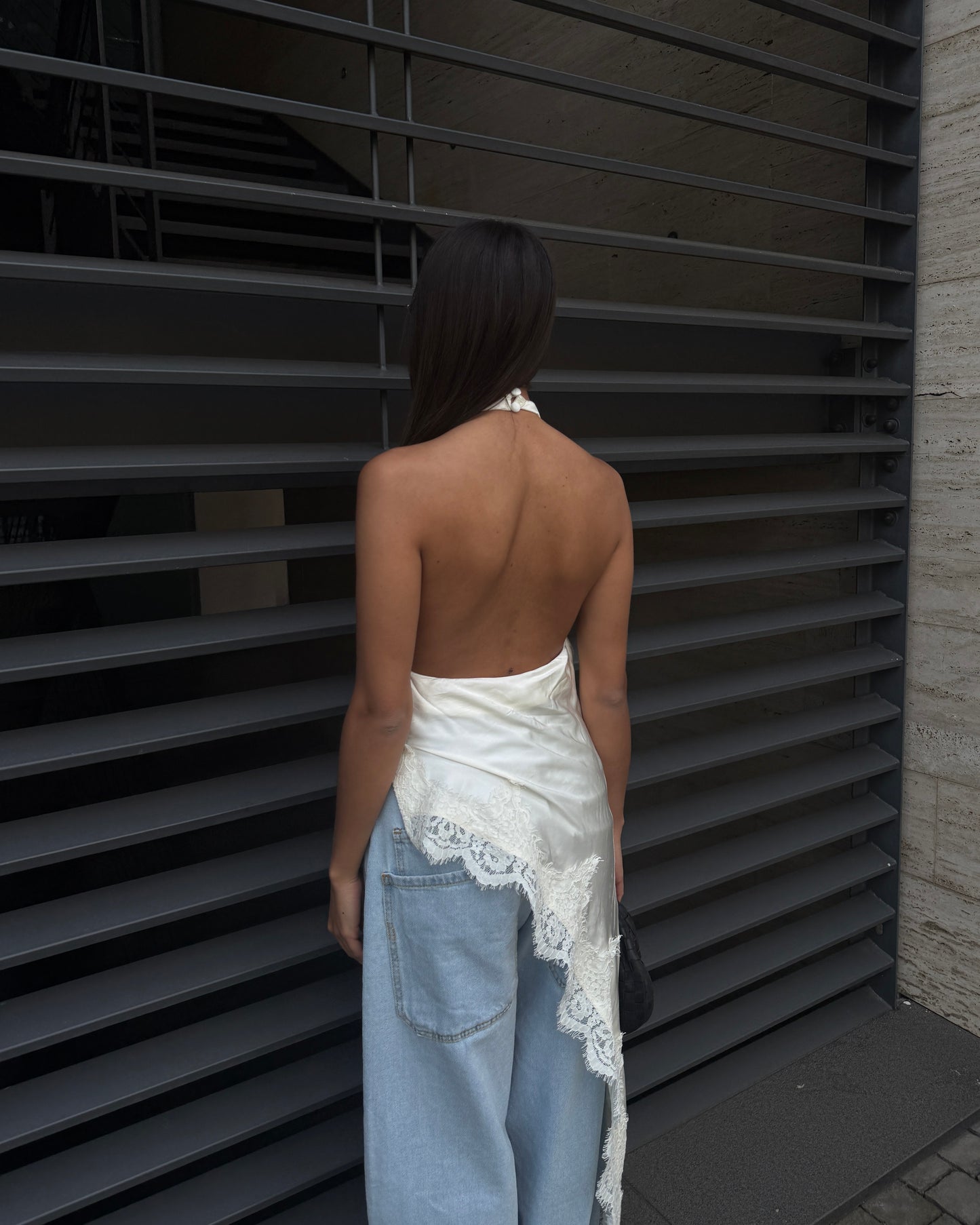 TOP SCOLLO HALTER SATINATO LUMINA