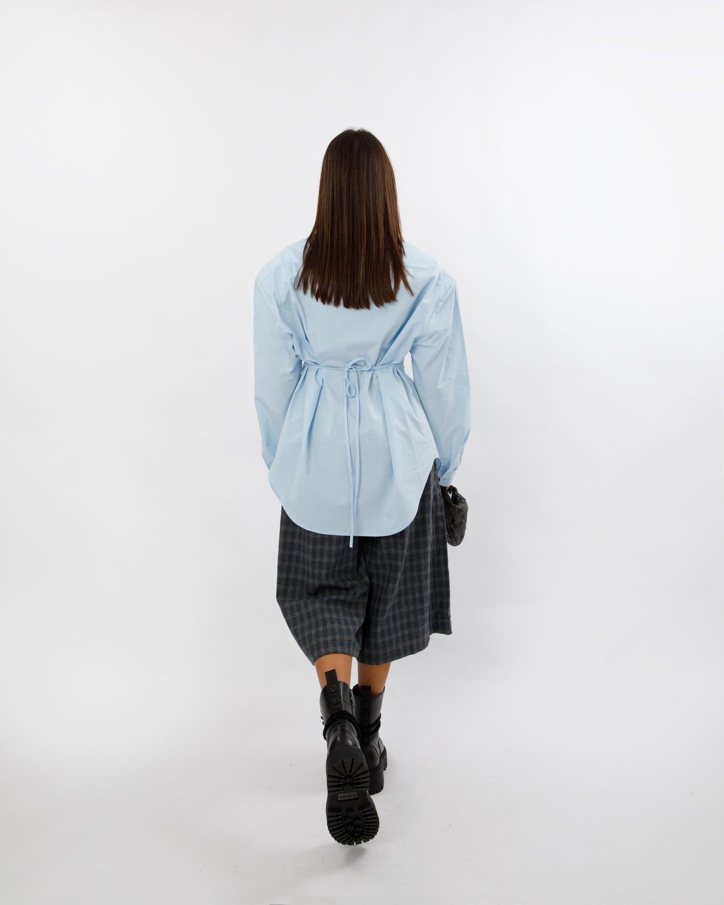 CAMICIA CON SPALLE IMBOTTITE