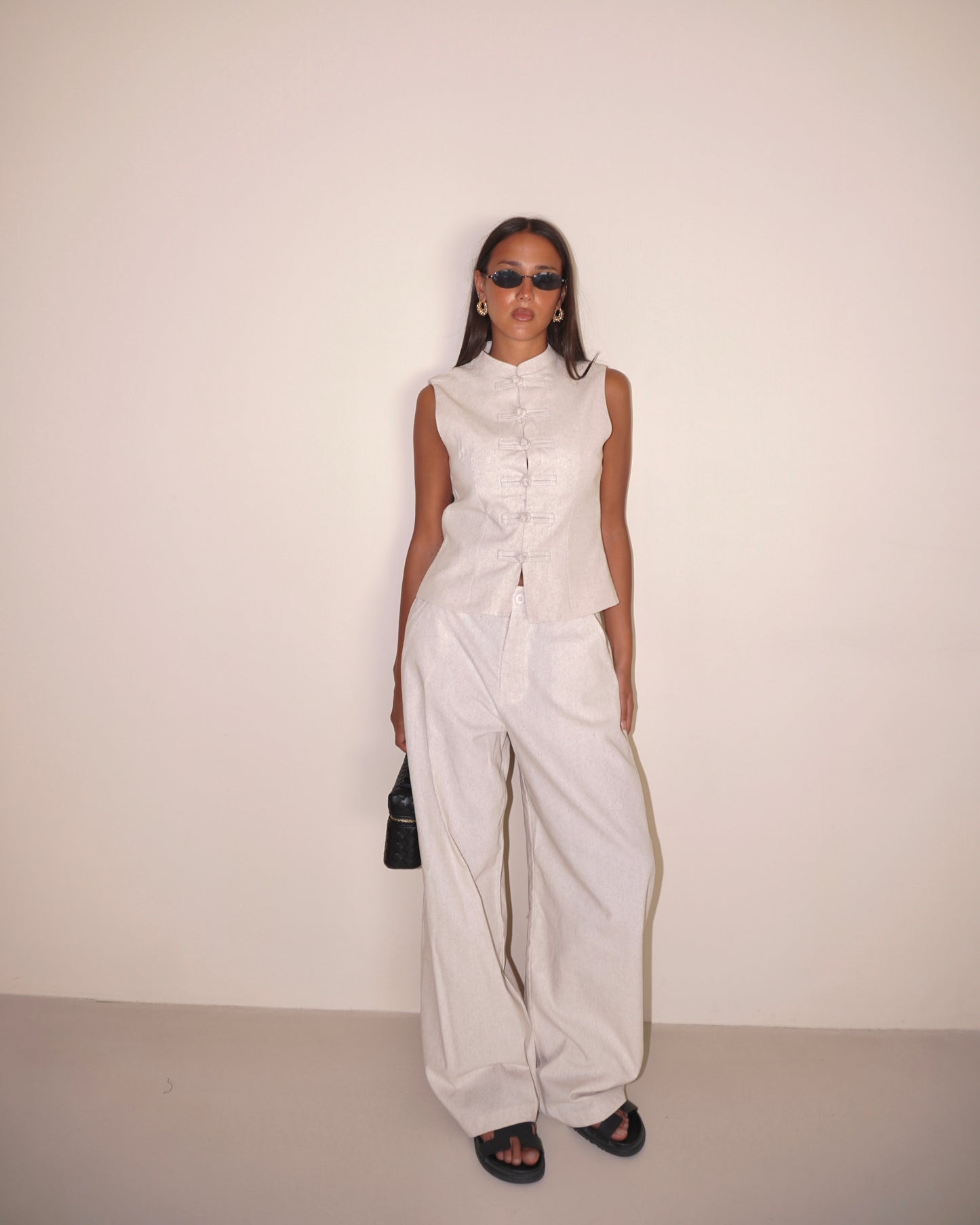 COMPLETO GILET CON ALAMARI E PANTALONE
