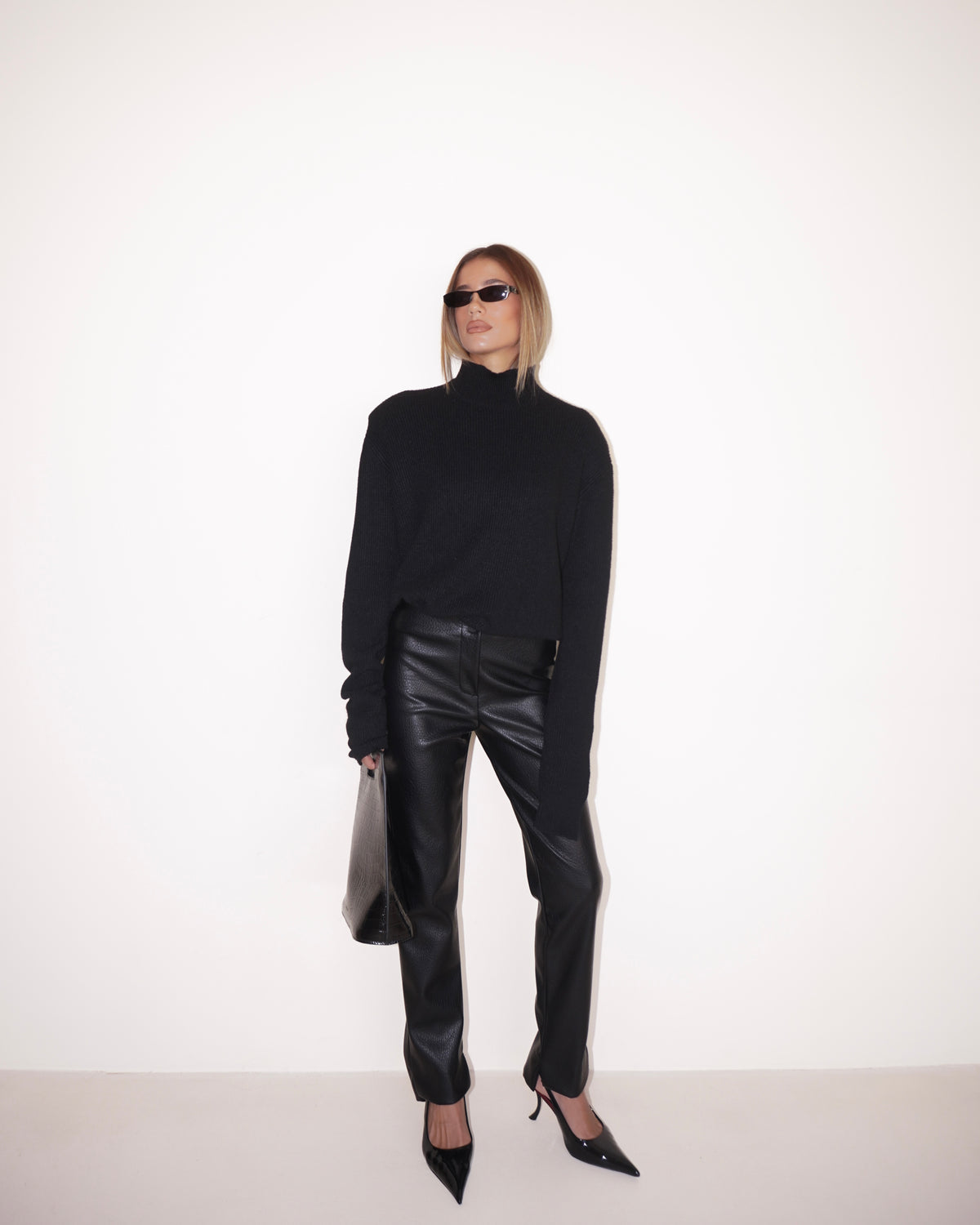 PANTALONI IN ECOPELLE MARTELLATA