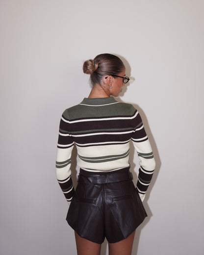 MINI SHORTS IN ECOPELLE CON CINTURA