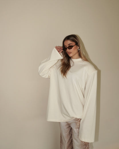 MAGLIA A MANICHE LUNGHE CON SPALLE IMBOTTITE