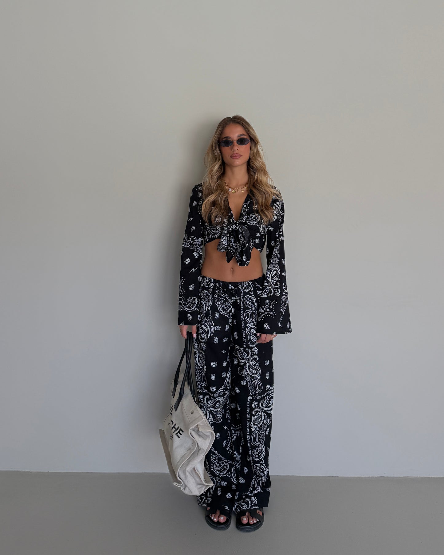 COMPLETO TOP E PANTALONE FANTASIA  BANDANA