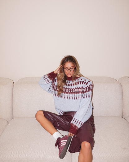 MAGLIONE CON FANTASIA E SPALLE IMBOTTITE