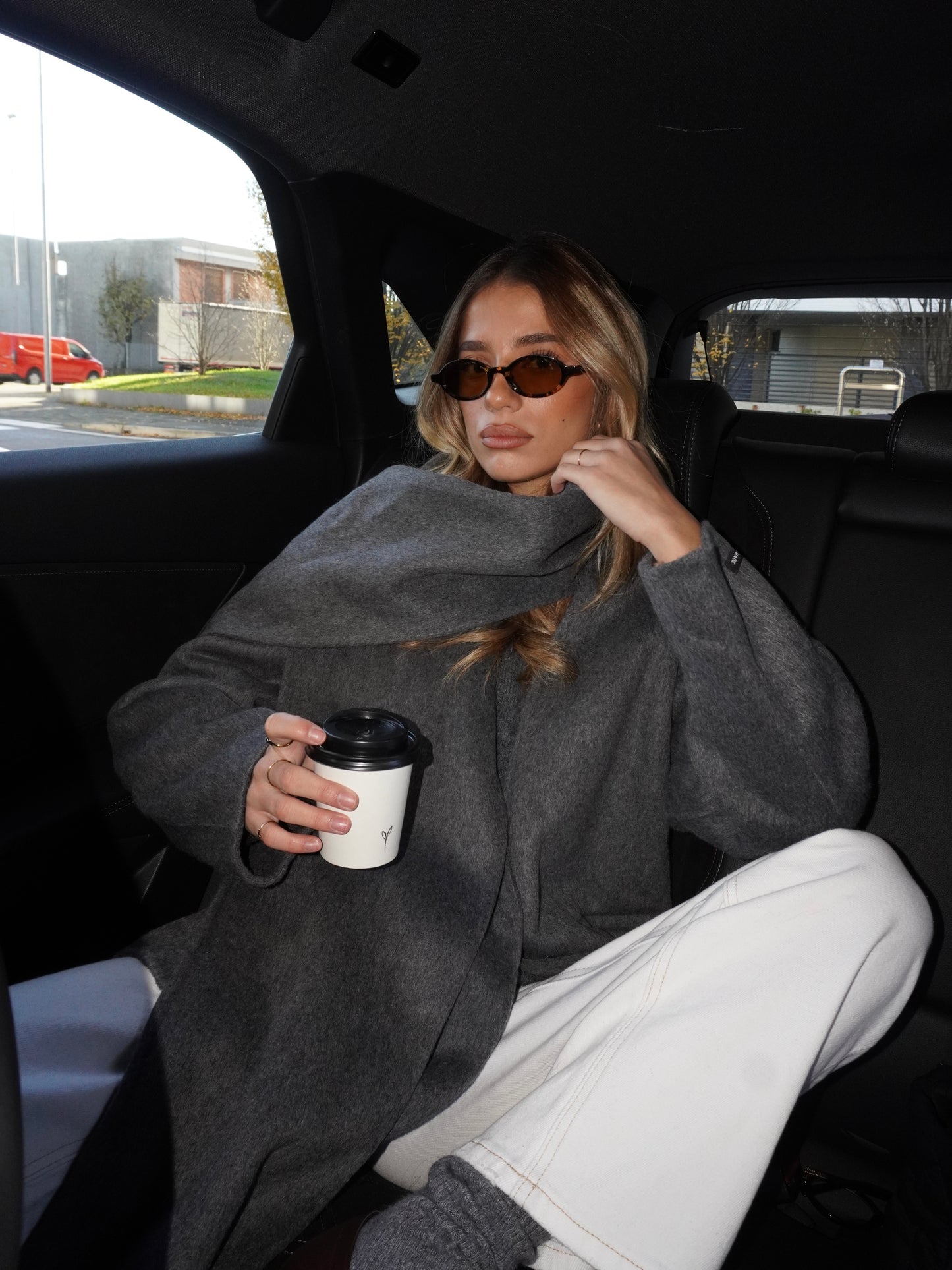 CAPPOTTO IN CASHMERE CON SCIARPA