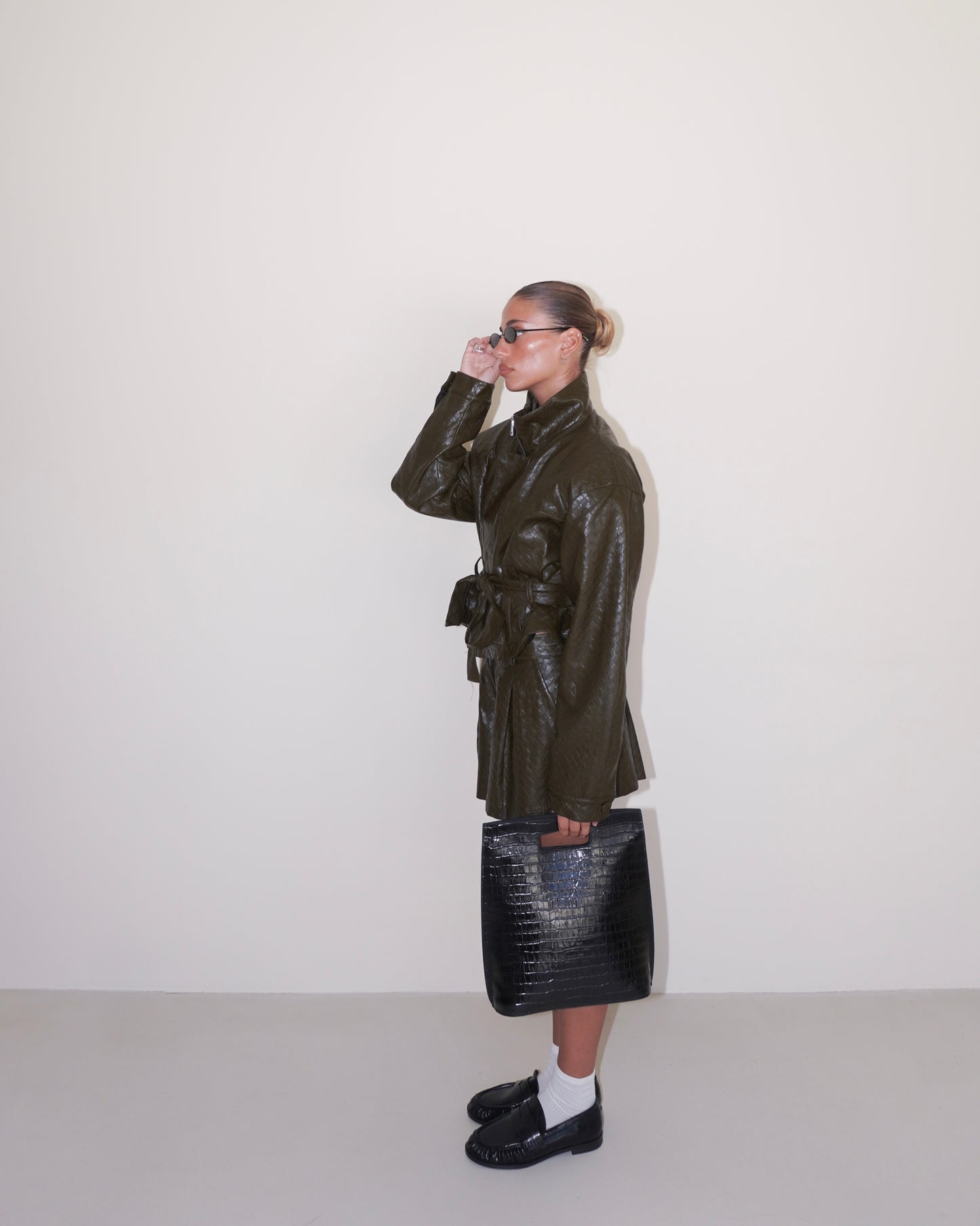 COMPLETO IN ECOPELLE GIACCA E SHORTS