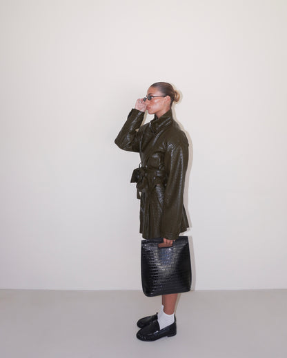 COMPLETO IN ECOPELLE GIACCA E SHORTS