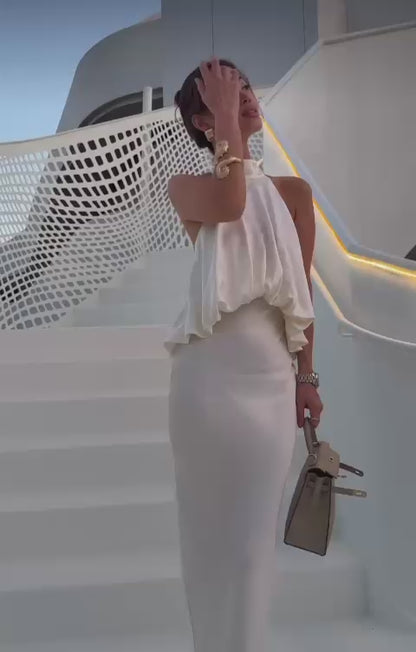 ABITO LUNGO SATINATO SCOLLO HALTER