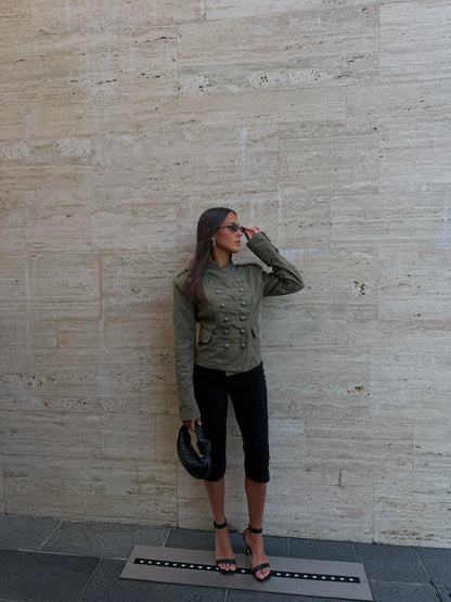 GIACCA STRINGATA IN DENIM CON BOTTONI